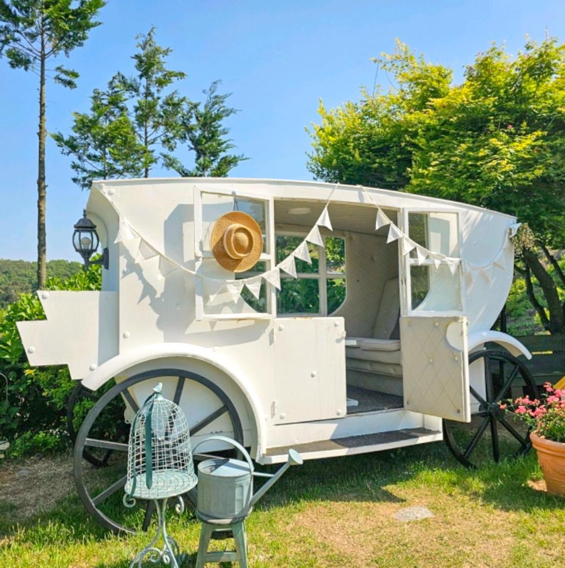 Country House Exclamation Mark & Comma ナムヘ エクステリア 写真